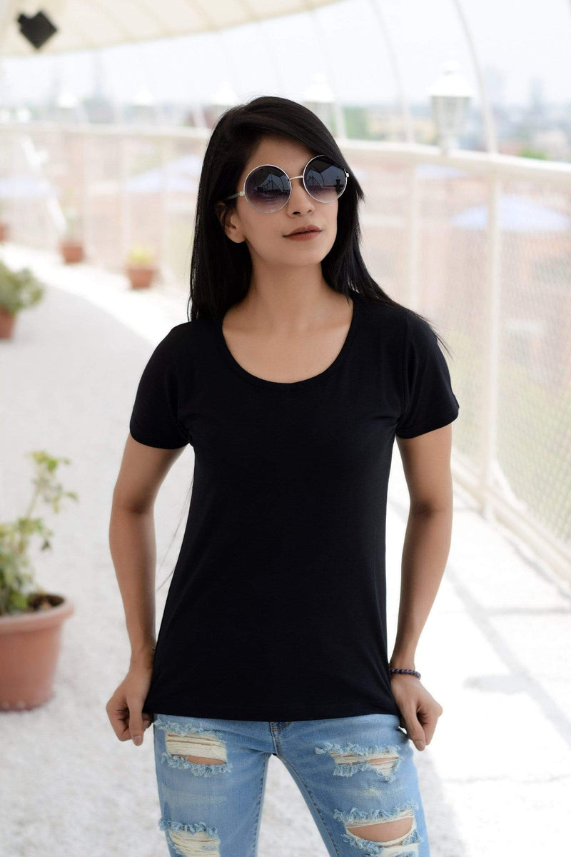 women t-shirt Women's Plain Round Neck T-shirt Black wolfattire